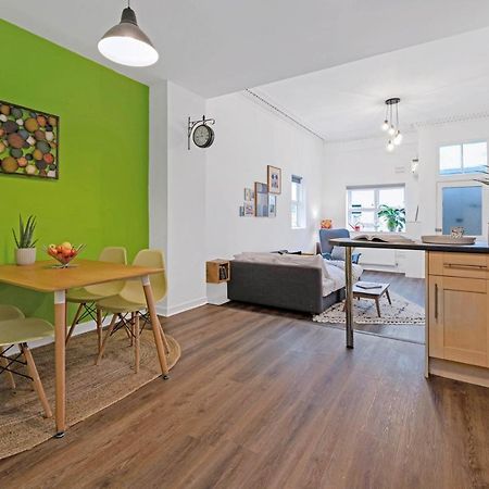 Cheerful Stays: Spacious Flat In Vibrant Leith EDI Exterior photo